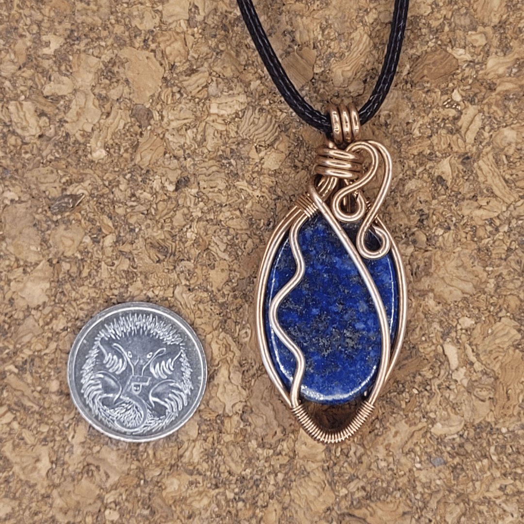 CRYSTAL PENDANT LAPIS LAZULI